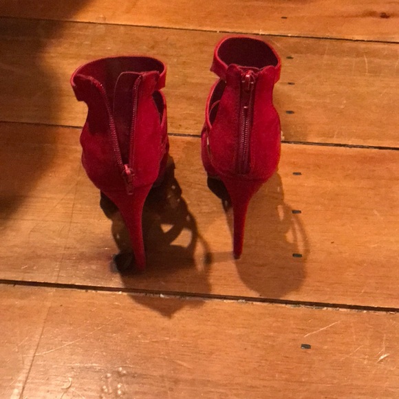 Red Strappy Suede Heels - Picture 3 of 7